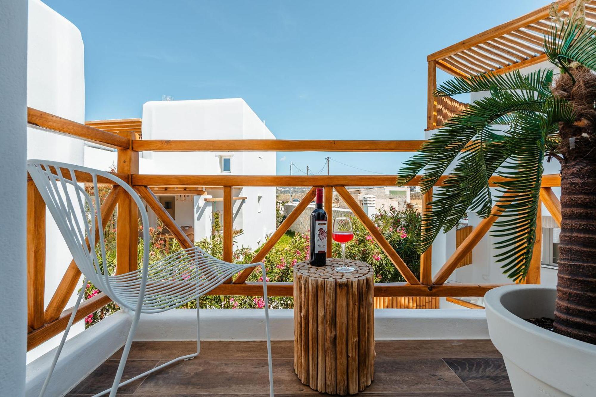 Sunday Luxury Suites Ajía Ána Kültér fotó