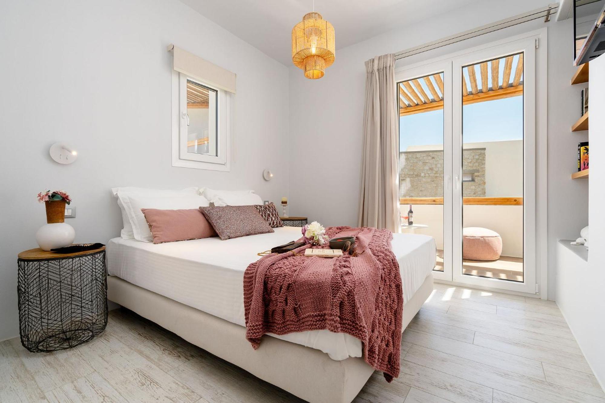 Sunday Luxury Suites Ajía Ána Kültér fotó
