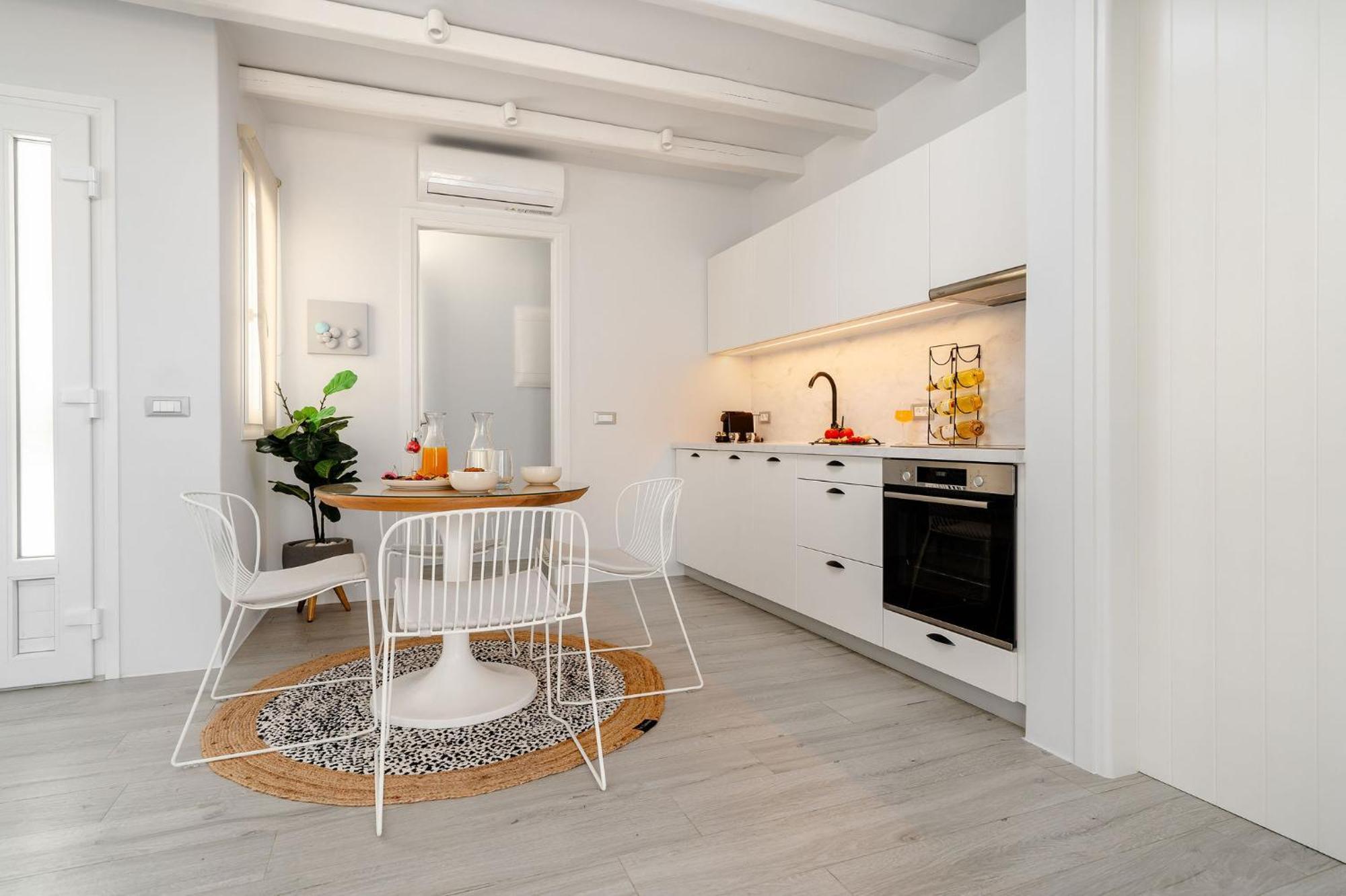 Sunday Luxury Suites Ajía Ána Kültér fotó